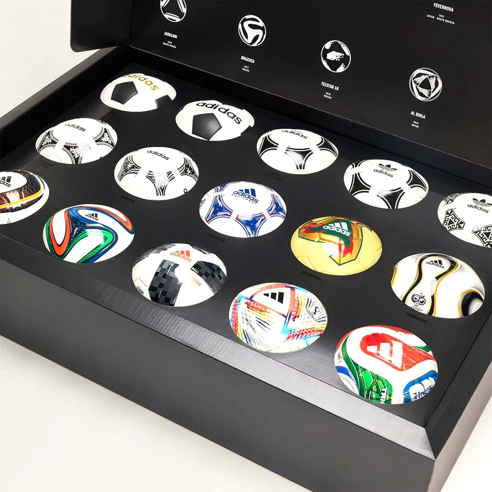 Set de 15 Mini Bolas Históricas FIFA World Cup 26™ + 15 Suportes de Parede Autocolantes